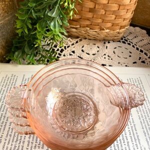 Vintage Pink Depression Bowls. Set of 4. Dessert Bowls. Vintage Gift.